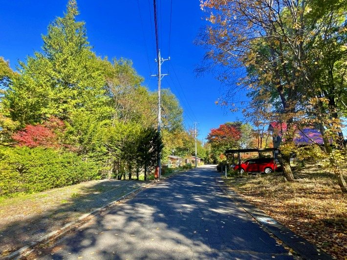佐久市前山　土地 現地写真（前面道路含む現地写真）