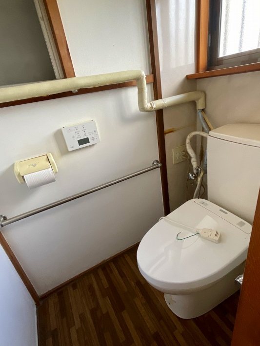 佐久市平賀　中古戸建 内観写真（トイレ）