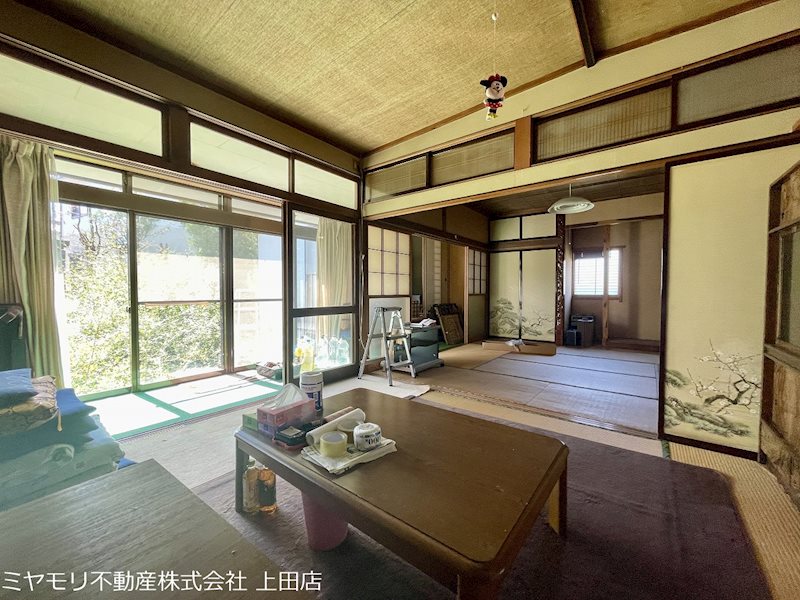 上田市上田原　中古戸建 内観写真（リビング）