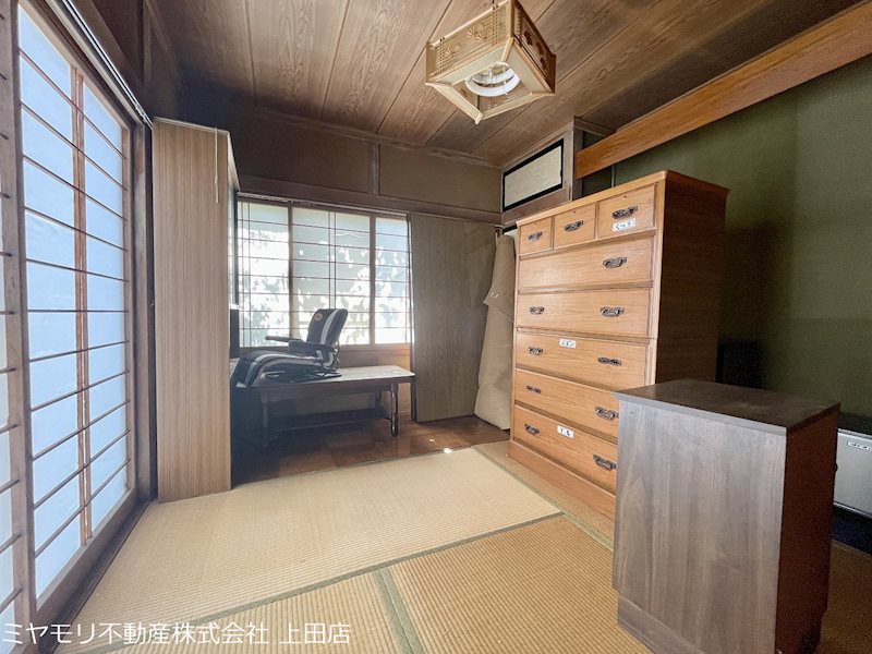 上田市上田原　中古戸建 内観写真（リビング以外の居室）