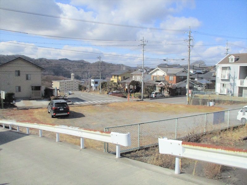 小諸市南町　土地 現地写真（前面道路含む現地写真）