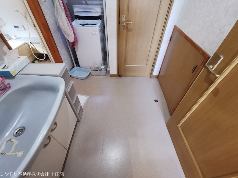 上田市上野　中古戸建 内観写真（洗面台・洗面所）