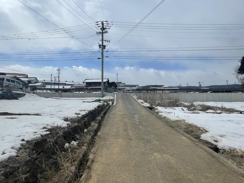 立科町芦田　土地 現地写真（前面道路含む現地写真）