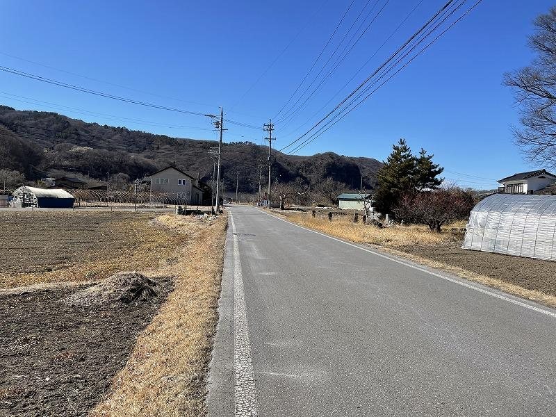 小諸市大久保　土地 現地写真（前面道路含む現地写真）