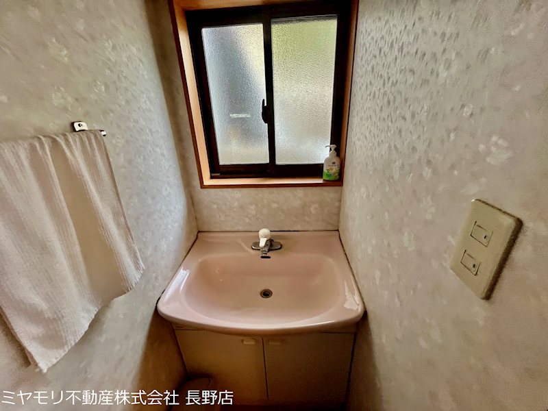 長野市七二会　中古戸建 内観写真（洗面台・洗面所）