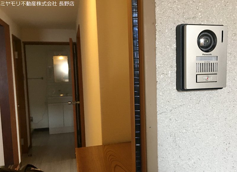 差出ハイツ202 現地写真（玄関）