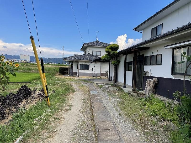 佐久市平賀　土地 現地写真（前面道路含む現地写真）