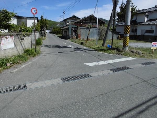 佐久市入沢 土地 現地写真（前面道路含む現地写真）