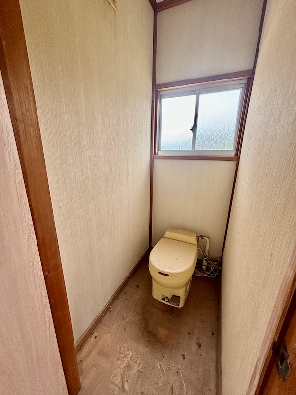 佐久市塩名田　中古戸建 内観写真（トイレ）