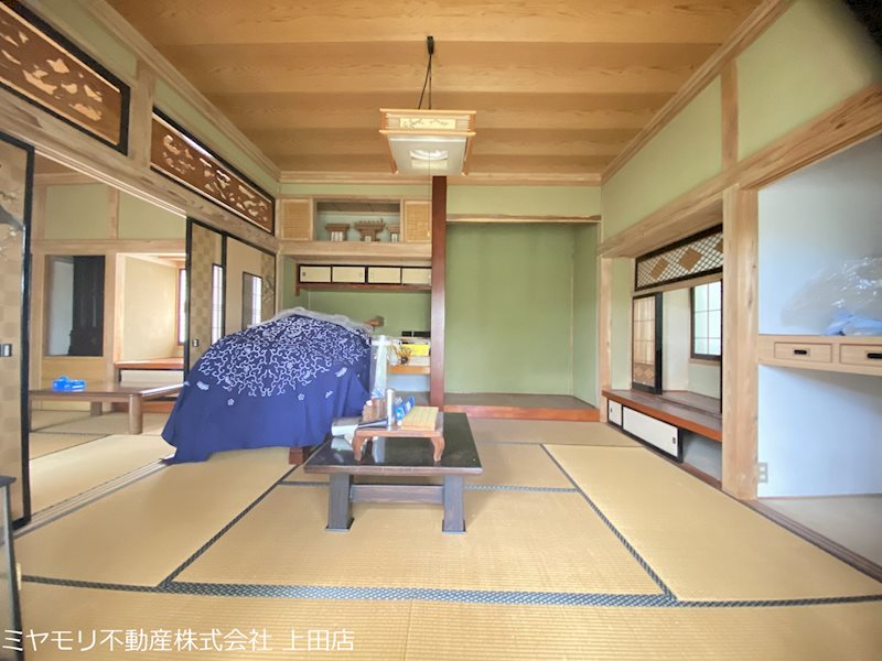 【契約済】上田市生田　中古戸建 内観写真（リビング）