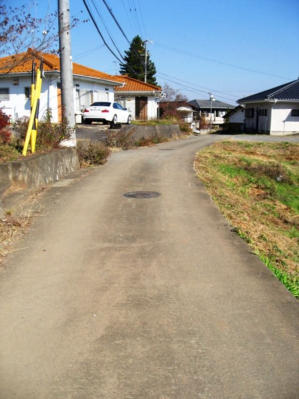 佐久市甲　土地 現地写真（前面道路含む現地写真）