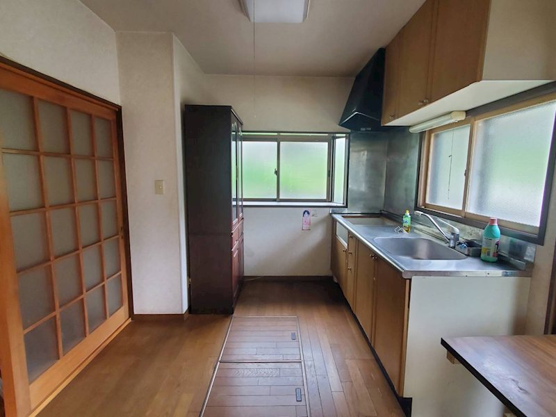 佐久市内山　中古戸建 内観写真（キッチン）