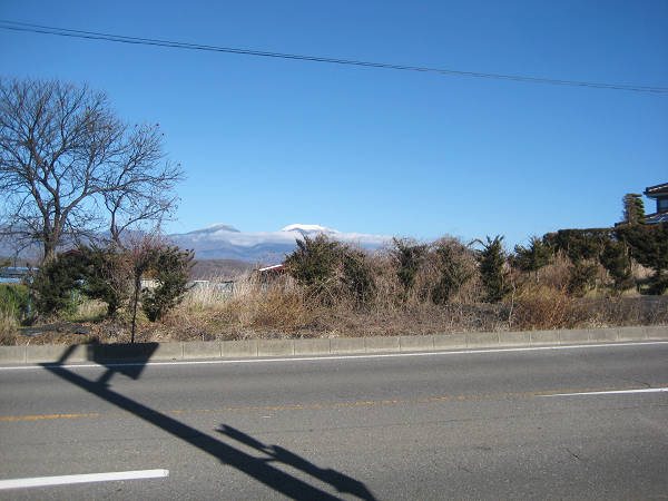佐久市八幡　土地 現地写真（前面道路含む現地写真）