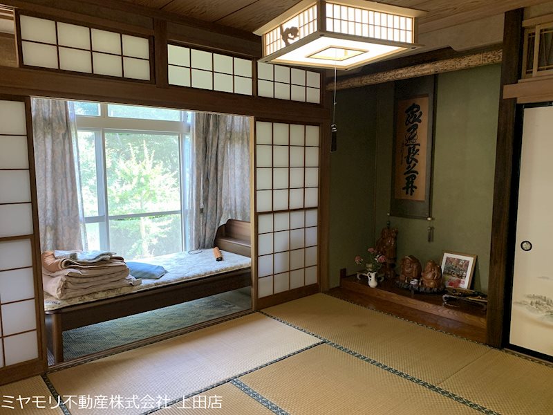坂城町坂城　中古戸建 内観写真（リビング以外の居室）