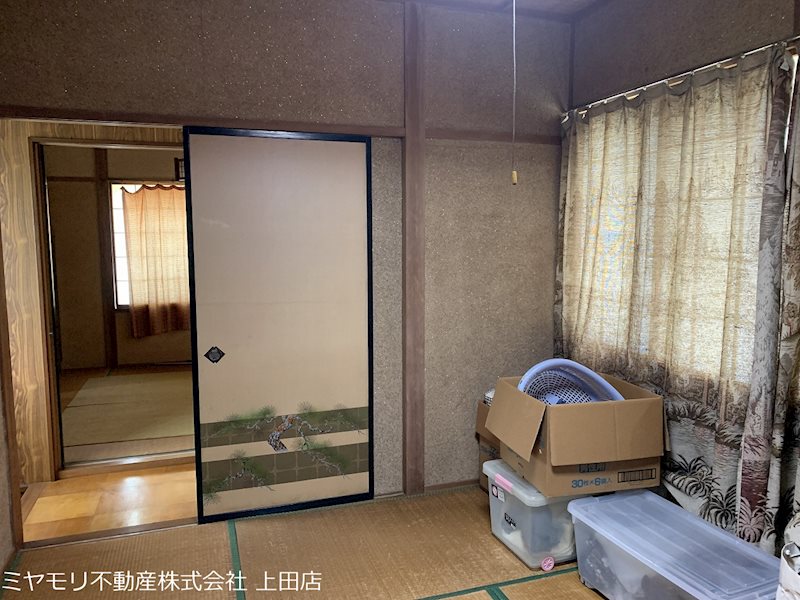 坂城町坂城　中古戸建 内観写真（リビング以外の居室）