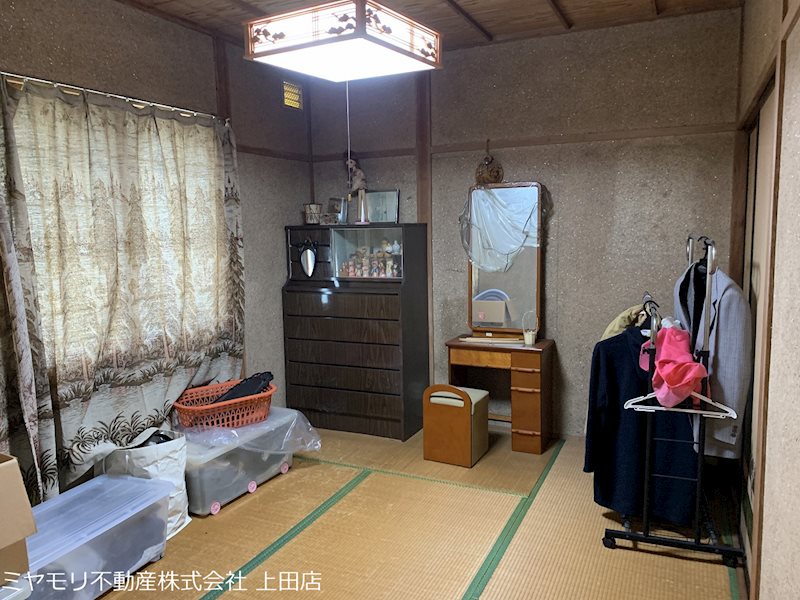 坂城町坂城　中古戸建 内観写真（リビング以外の居室）