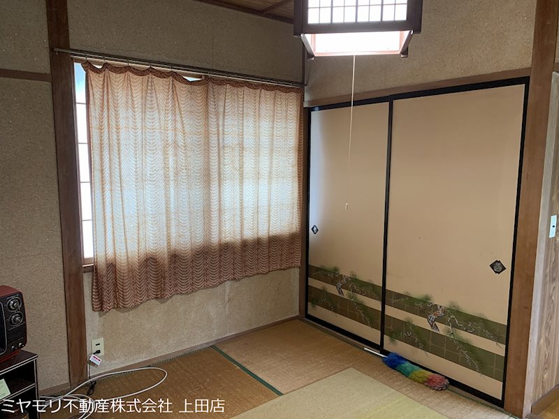 坂城町坂城　中古戸建 内観写真（リビング以外の居室）