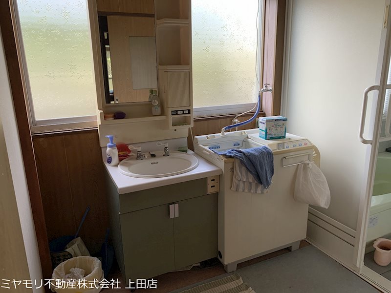 坂城町坂城　中古戸建 内観写真（洗面台・洗面所）