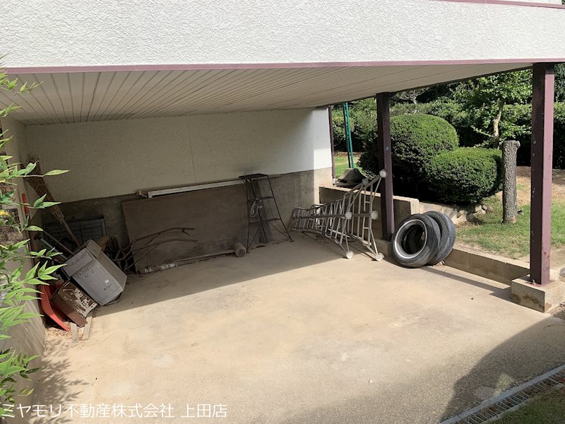 坂城町坂城　中古戸建 現地写真（駐車場）