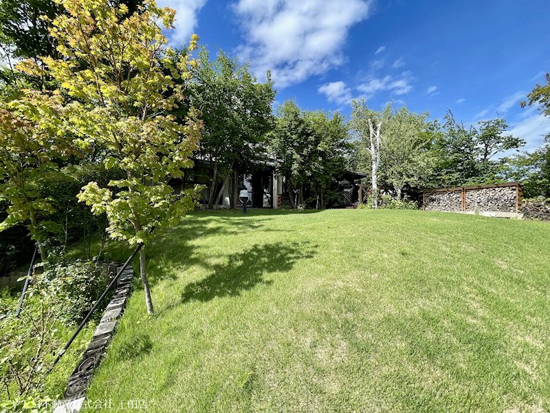 上田市腰越　中古戸建 現地写真（庭）