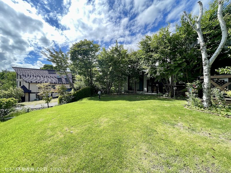 上田市腰越　中古戸建 現地写真（庭）