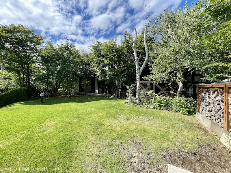 上田市腰越　中古戸建 現地写真（庭）