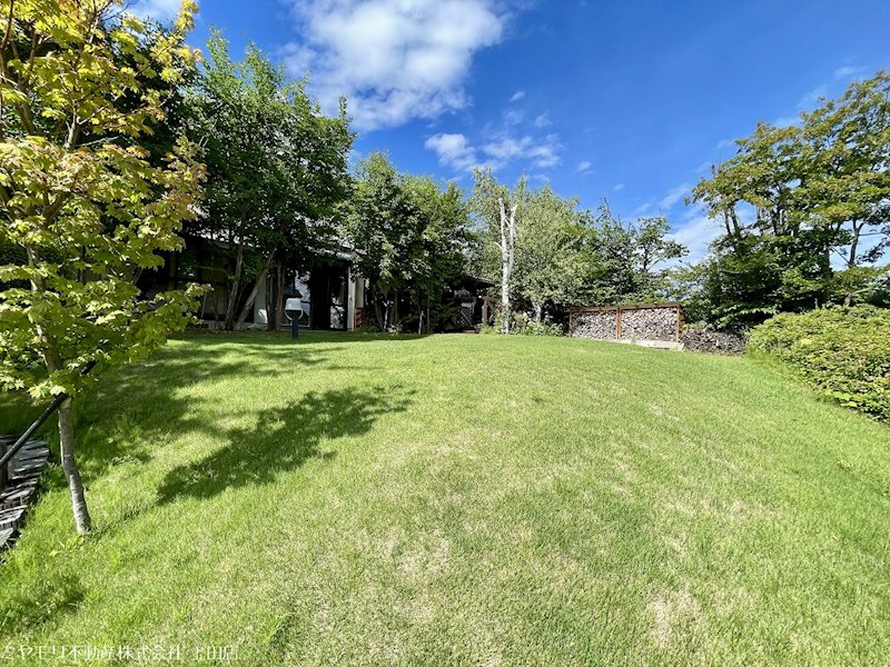 上田市腰越　中古戸建 現地写真（庭）