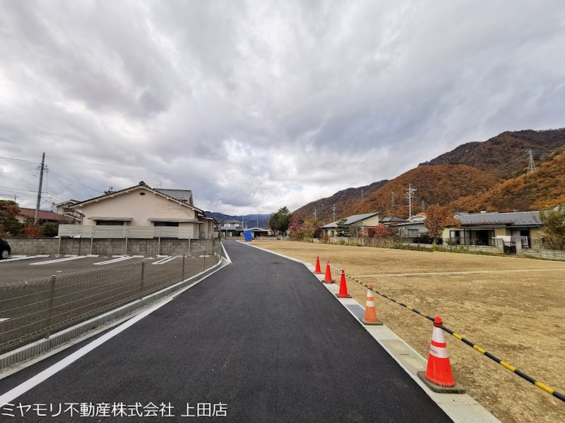 【商談中】　上田市常磐城6丁目　土地 現地写真