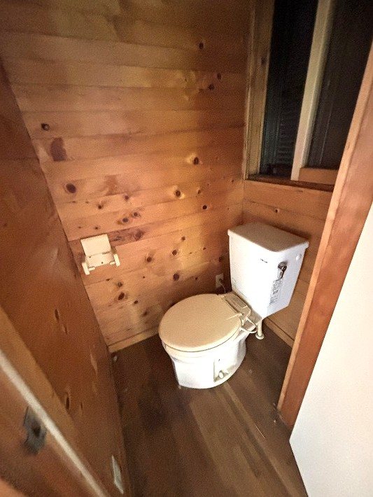 南牧村野辺山　中古戸建 内観写真（トイレ）
