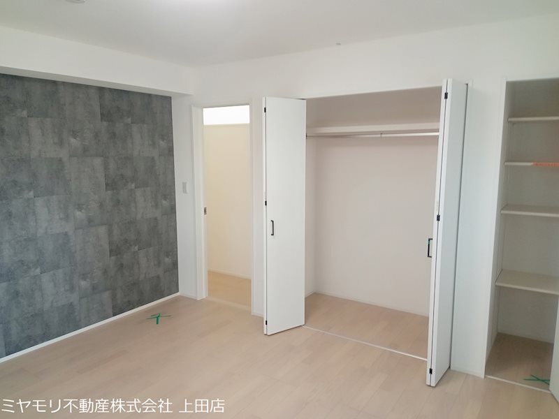 東御市和　中古住宅 内観写真（リビング以外の居室）