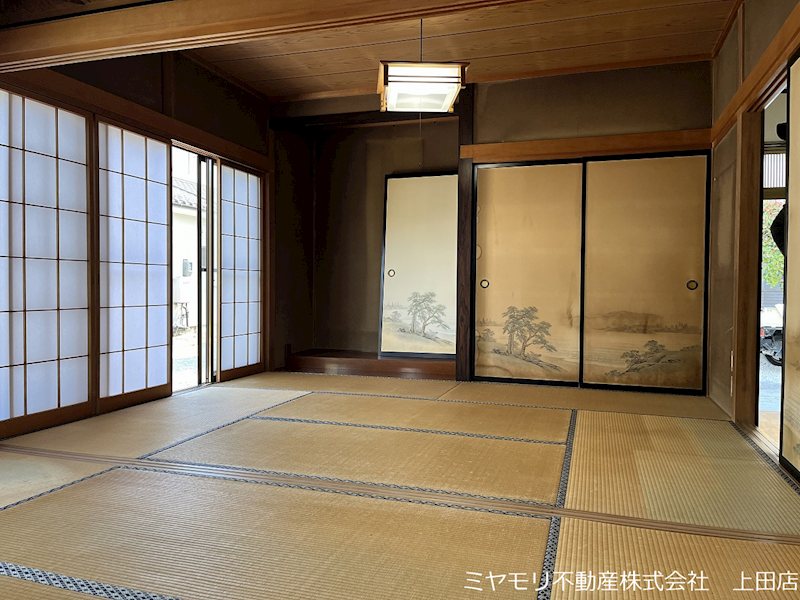 上田市古里　中古住宅 内観写真（リビング）