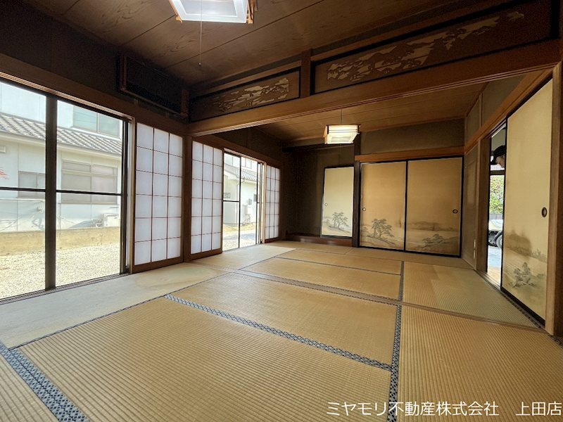上田市古里　中古住宅 内観写真（リビング）