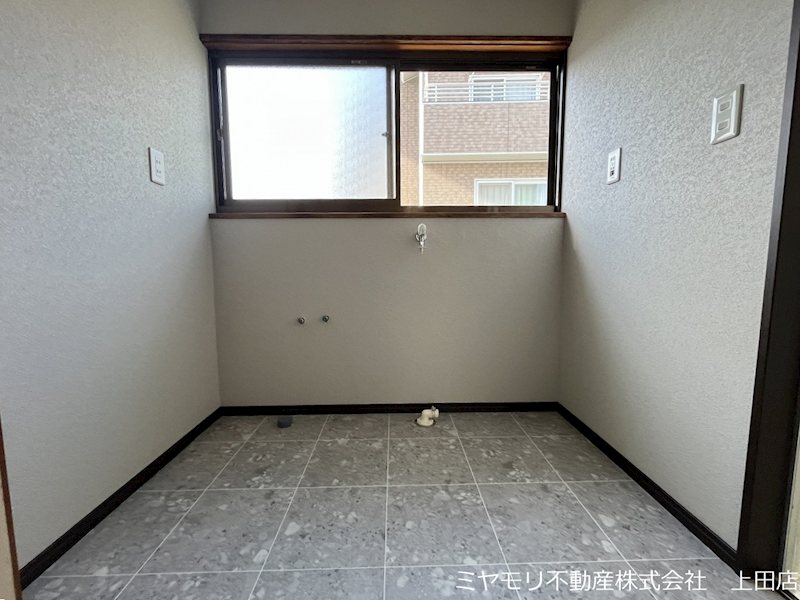 上田市古里　中古住宅 内観写真（洗面台・洗面所）