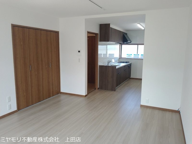 坂城町上平　中古戸建 内観写真（リビング）
