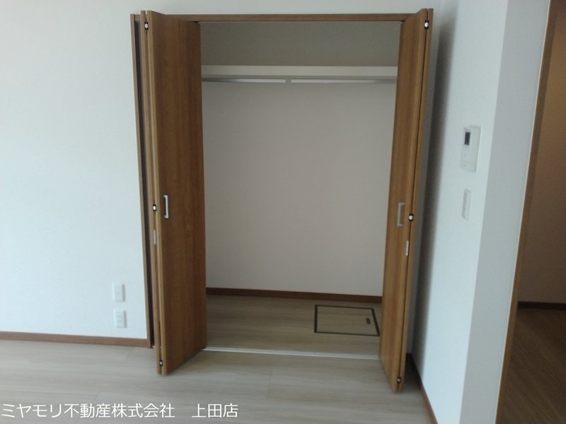 坂城町上平　中古戸建 内観写真（収納）