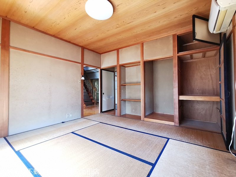 上田市古安曽　中古戸建 内観写真（リビング）