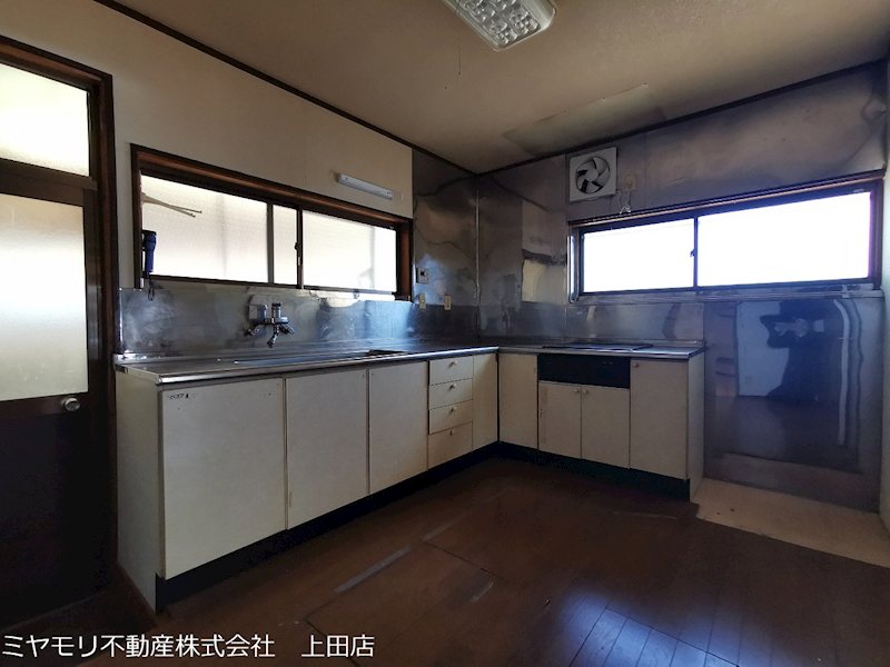 上田市古安曽　中古戸建 内観写真（キッチン）