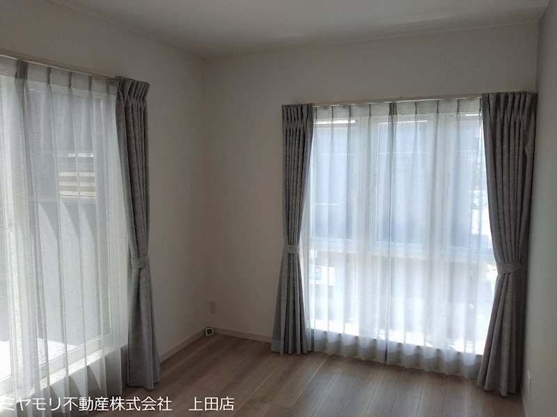 上田市住吉　新築戸建 内観写真（リビング以外の居室）