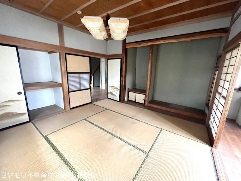 長野県長野市篠ノ井塩崎 内観写真（リビング以外の居室）