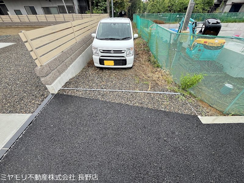 長野県長野市篠ノ井塩崎 現地写真（駐車場）