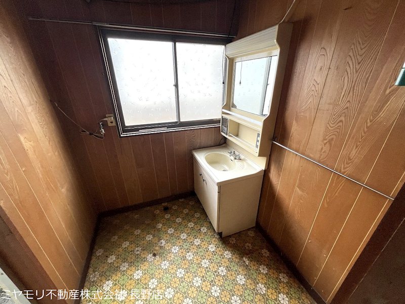 長野県長野市篠ノ井塩崎 内観写真（洗面台・洗面所）