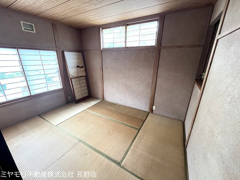 長野県長野市篠ノ井塩崎 内観写真（リビング以外の居室）