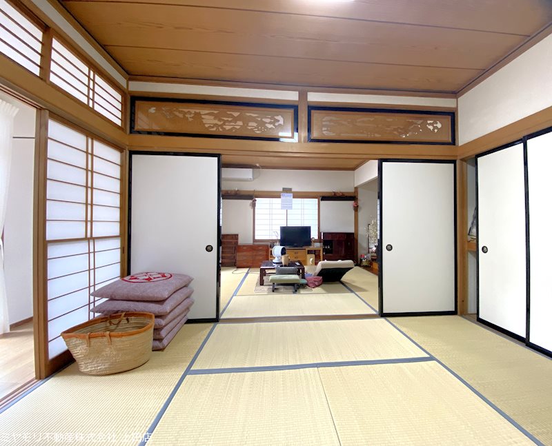 上田市東内　中古戸建 内観写真（リビング以外の居室）