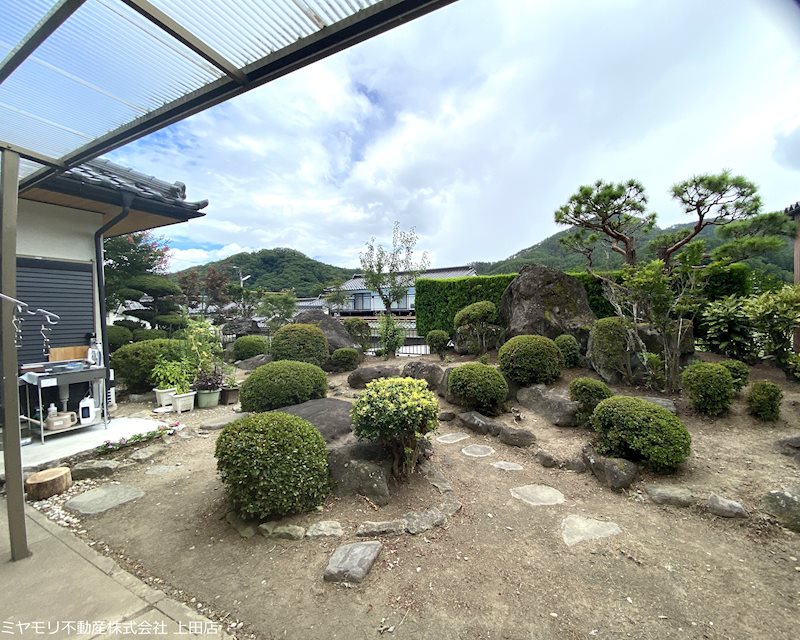上田市東内　中古戸建 現地写真（庭）