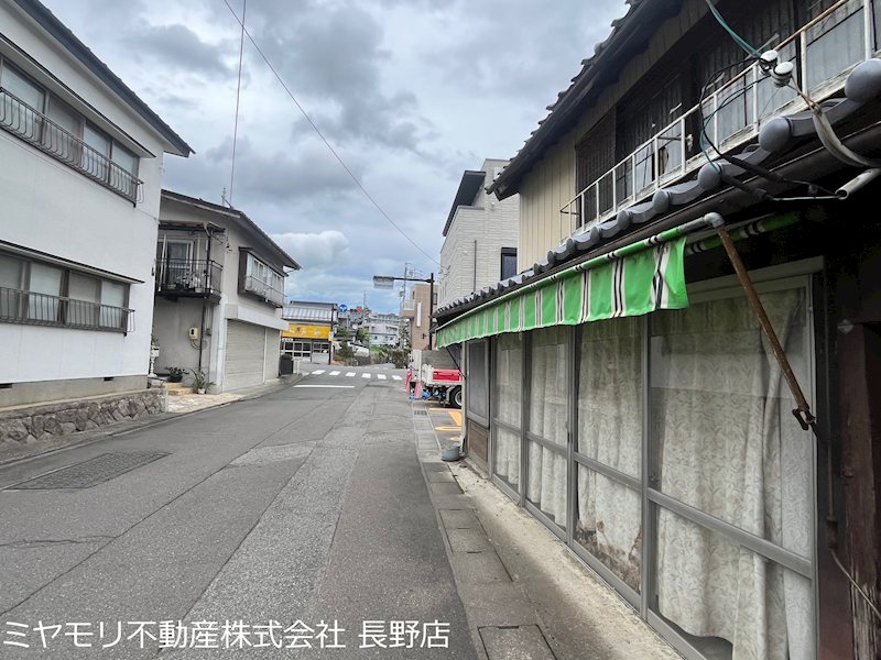 長野県長野市鶴賀田町 現地写真（前面道路含む現地写真）