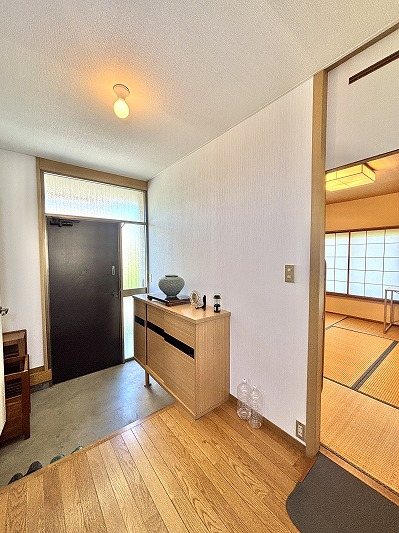 佐久市北川　中古戸建 現地写真（玄関）