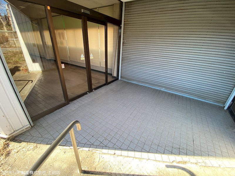 上田市真田町本原　中古店舗 現地写真（玄関）