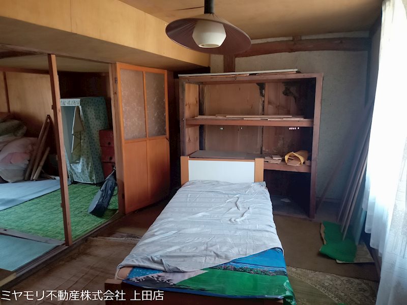 坂城町上平　中古建物 内観写真（リビング以外の居室）