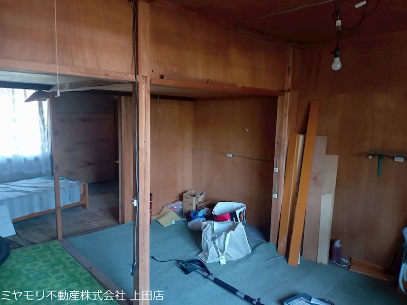 坂城町上平　中古建物 内観写真（リビング以外の居室）