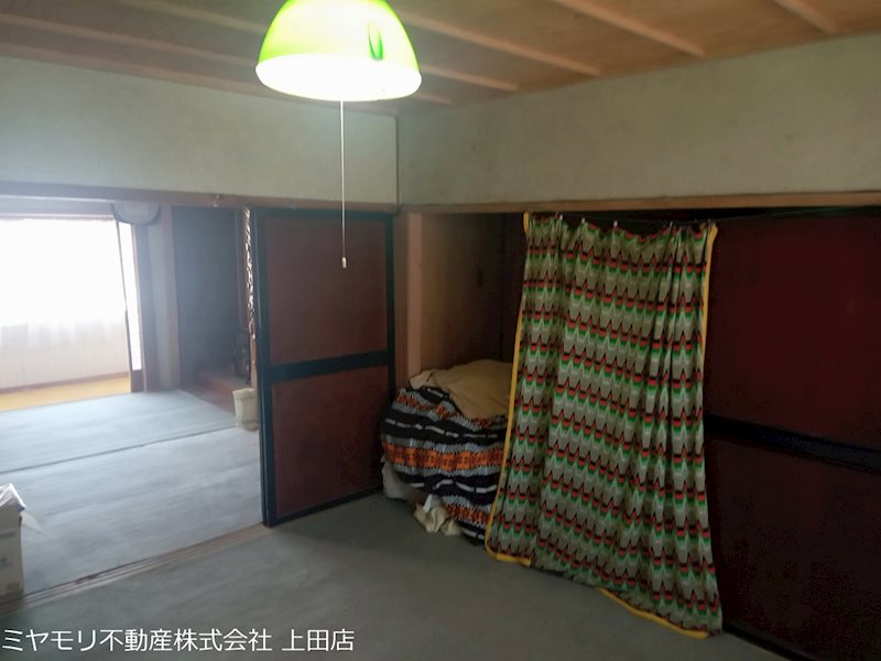 坂城町上平　中古建物 内観写真（リビング以外の居室）